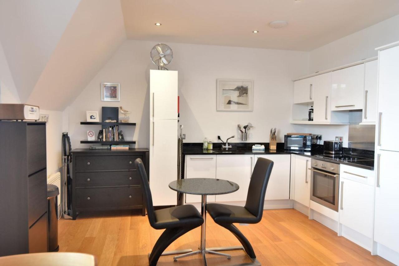 5 Coram Tower Apartment Lyme Regis Bagian luar foto